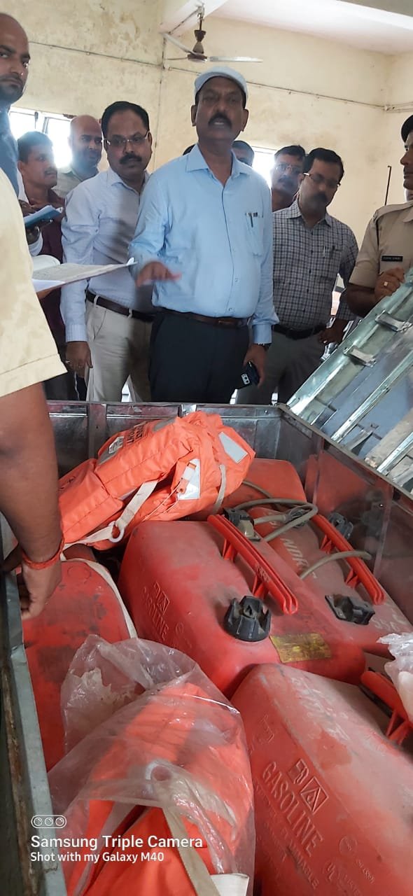 जिला आपातकालीन संचालन केन्द्र का किया निरीक्षण