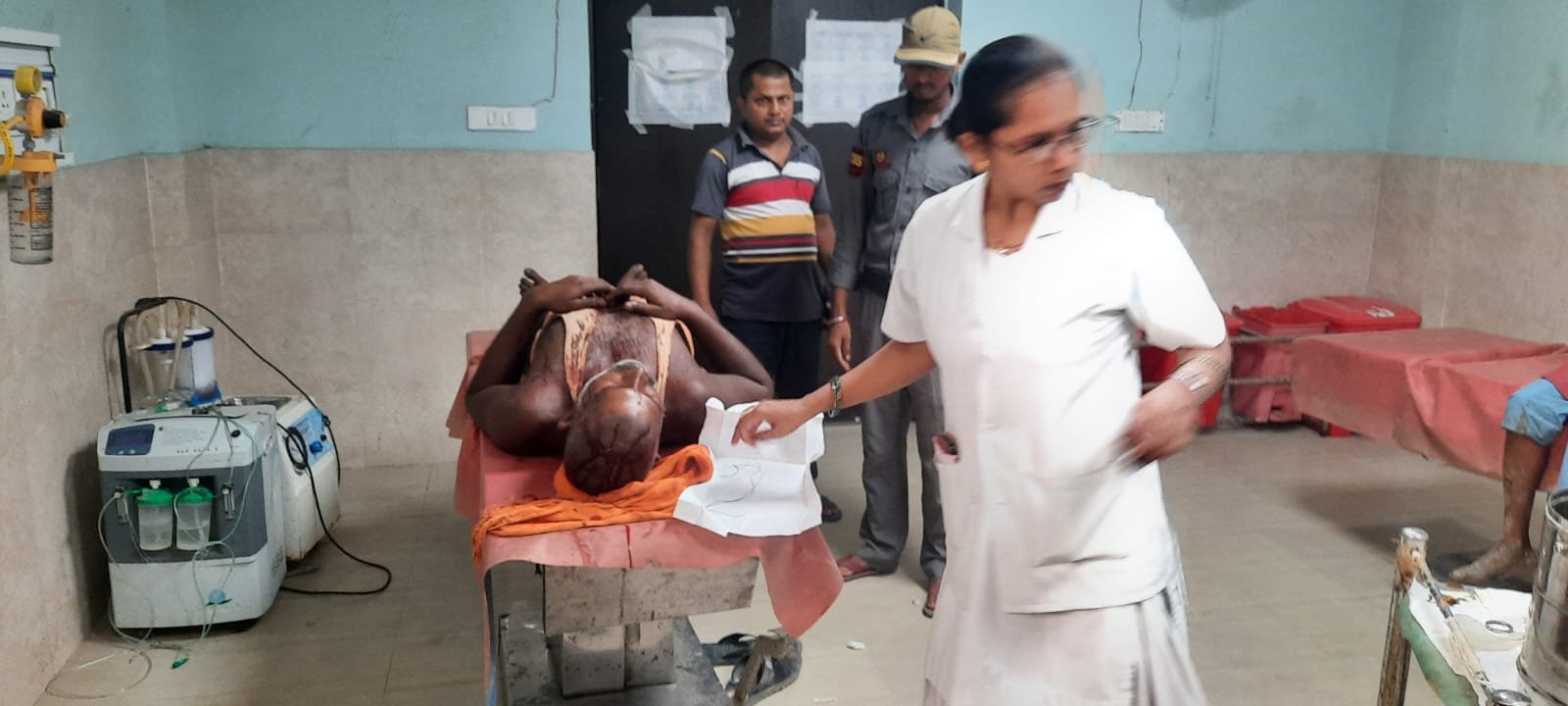 जमीनी विवाद को लेकर दो पक्षों के बीच खूनी संघर्ष, पांच महिला सहित सत्रह जख्मी