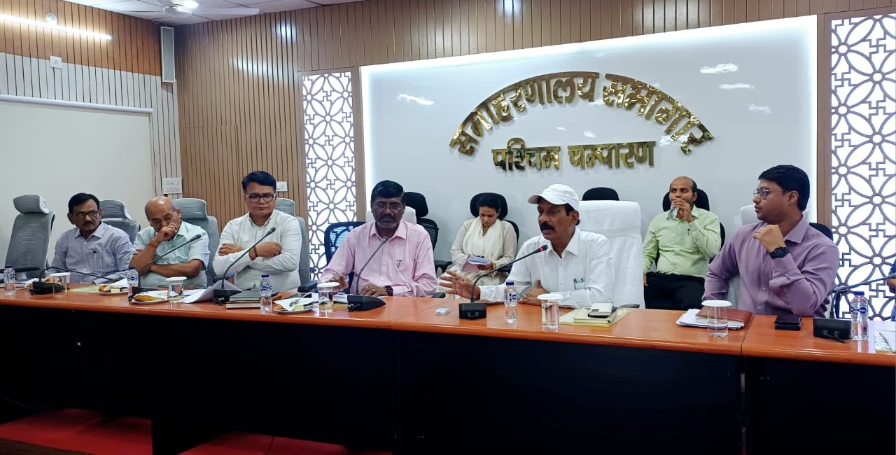 जेई/एईएस (मस्तिष्क ज्वर-चमकी बुखार) संक्रमण की रोकथाम हेतु सभी व्यवस्थाएं रखें अपडेट : जिलाधिकारी