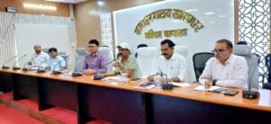 संभावित बाढ़ एवं सुखाड़ से निपटने हेतु सभी व्यवस्थाएं रखें अपडेट : जिला पदाधिकारी