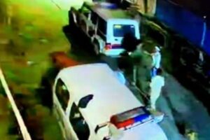 हाजीपुर में रजनीगंधा का पैसा मांगने पर पुलिसकर्मी ने दुकानदार को जमकर पीटा