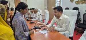 जिलाधिकारी के जनता दरबार में 132 मामलों की हुई सुनवाई