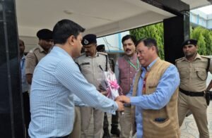 एसटी वर्ग के लोगों के समग्र विकास हेतु और बेहतर तरीके से करें कार्य : निरूपम चाकमा