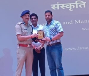 मोतिहारी में चंपारण गौरव सम्मान से डॉ. घनश्याम हुए सम्मनित