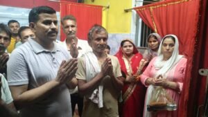 एकादशी एवं  करमा पूजा की पूर्व संध्या पर सत्संग का आयोजन