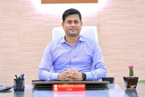 जिलाधिकारी पश्चिम चम्पारण ने जिले के 08 अपराधकर्मियों को किया जिला बदर