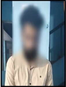 मझौलिया पुलिस ने एक युवक को आग्नेयास्त्र एवं एक जिंदा कारतूस के साथ किया गिरफ्तार