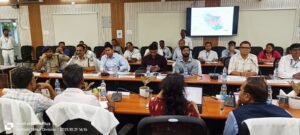 जिला निर्वाचन पदाधिकारी की पुलिस एवं व्यय प्रेक्षकों के साथ हुई महत्वपूर्ण बैठक