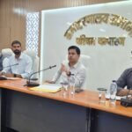 जिला प्रशासन गन्ना किसानों के हितों के प्रति पूर्णतः प्रतिबद्ध : जिला पदाधिकारी