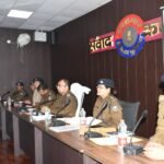 बेतिया एसपी शौर्य सुमन ने किया अपराध-गोष्ठी का आयोजन