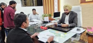 जिला पदाधिकारी की जनसुनवाई : 40 मामलों की हुई सुनवाई