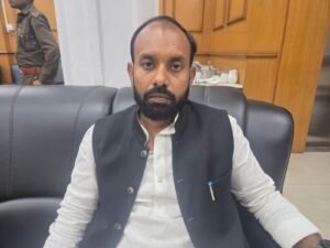 चनपटिया विधायक ने विधानसभा में उत्क्रमित उच्चतर माध्यमिक विद्यालय घोघा का सवाल उठाया