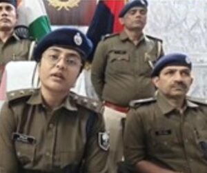 18 लाख रूपये के साथ पुलिस ने दो को पकड़ा, हर बार बदल रहे हैं अपना बयान, जांच में जुटी पुलिस