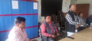 सारण : एमएलसी प्रत्याशी आनंद पुष्कर ने सरकारी विद्यालयों का किया भ्रमण