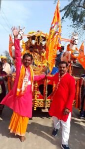 काली माता मंदिर में मूर्ति स्थापना को लेकर निकाली गई भव्य शोभायात्रा