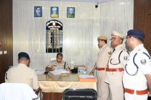 पुलिस अधीक्षक बेतिया ने किया मुफस्सिल थाना का निरीक्षण