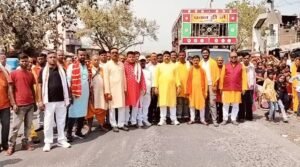 चंगेरी मिर्जापुर में 1100 महिलाओं ने निकाली कलश यात्रा