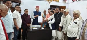 पूर्व मंत्री सह विधायक राणा रणधीर सिंह से तीनसूत्री मांगों पर किया विचार-विमर्श 