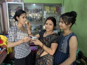 आईएएस-पीसीएस बनकर देश सेवा करना चाहती हैं इंटर टॉपर-रौशनी गुप्ता