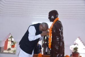 महात्मा गांधी की कर्मभूमि पश्चिम चंपारण : भितिहरवा गांधी आश्रम का उपराष्ट्रपति ने किया दर्शन