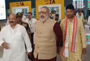 जो अपनी सीट न बचा पाए वह पश्चिम बंगाल को क्या बचाएंगी : गिरिराज सिंह