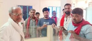 पार्किंग वसूली में मनमानी रुपए वसूल करने के मामले में ट्रक व टेंकर चालक हुए गोलबंद