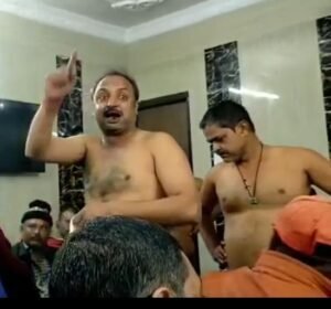 दो से अधिक संतान होने का तथ्य छुपाने के आरोप में वार्ड पार्षद एनामुल हक को निर्वाचन आयोग ने किया पदमुक्त