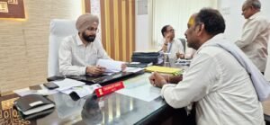 जिला पदाधिकारी के जनसुनवाई कार्यक्रम में 50 मामलों की हुई सुनवाई