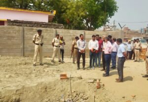 प्रभारी सचिव ने उज्जैन टोला स्थित डीसीयू (डिकम्प्रेशन यूनिट) का किया निरीक्षण