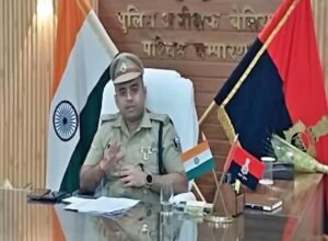 पुलिस अधीक्षक ने बेटी- दामाद द्वारा बहला फुसलाकर लिए गए पैसे को वापस कराया