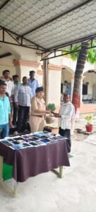 ऑपरेशन मुस्कान के तहत बेतिया पुलिस द्वारा कुल 60 मोबाइल बरामद कर सम्बंधित उपभोक्ता को सौंपा गया