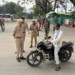 भारत-नेपाल बॉर्डर क्षेत्र के झूलनीपुर में पुलिस व एसएसबी का संयुक्त चेकिंग अभियान