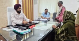 जिला पदाधिकारी के जनसुनवाई कार्यक्रम में 58 मामलों की हुई सुनवाई