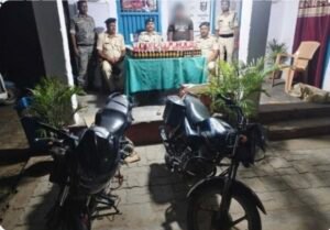जगदीशपुर थाना क्षेत्र अंतर्गत भारी मात्रा में विदेशी शराब के साथ एक कारोबारी गिरफ्तार, दो मोटरसाइकिल बरामद