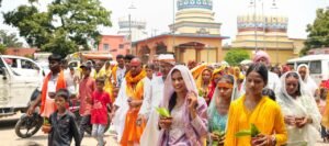 भव्य कलश यात्रा के साथ नौ दिवसीय श्री लक्ष्मी नारायण महायज्ञ का शुभारंभ