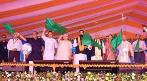 छपरा से आनंद विहार दिल्ली नयी एक्सप्रेस ट्रेन का किया शुभारंभ