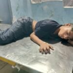 ट्रेन में बेहोश मिले अज्ञात युवक को एकमा स्टेशन पर उतारकर पहुंचाया गया एकमा सीएचसी