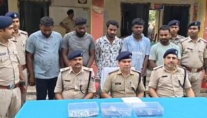मोतिहारी में लूट की योजना बना रहे 5 अपराधियों को हथियार के साथ किया गिरफ्तार