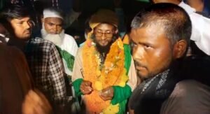 सातवीं मोहर्रम पर खानकाह मुजिबिया से निकला भव्य जुलूस, चादरपोशी व कव्वाली में उमड़े जायरीन