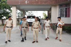 पुलिस अधीक्षक , पश्चिम चंपारण बेतिया ने किया विभिन्न थानों का औचक निरीक्षण 