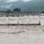 वाल्मीकिनगर बराज से छोड़ा गया 2.24 लाख क्यूसेक पानी