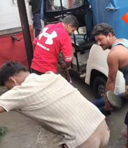 बेतिया में बिजली के पोल में दौड़ा करंट, चपेट में आने से ई-रिक्शा चालक की दर्दनाक मौत