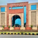 अपराधियों पर दोहरा वार : सोशल मीडिया पर हथियार प्रदर्शन और पुलिस पर हमला, दोनों पर सख्त कार्रवाई