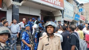 बिहार बंद के दौरान बेतिया में रहा अफरा तफरी का माहौल