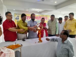 डॉ. संजय प्रकाश मयूख का सारण्य महोत्सव के तत्वावधान में हुआ भव्य अभिनंदन