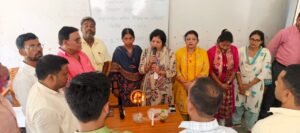 लाकठ : शिक्षक-शिक्षिकाओं का उन्मुखीकरण प्रशिक्षण आयोजित