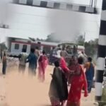 चम्पारण हमसफर एक्सप्रेस में अचानक उठने लगा धुआं, आग लगने की खबर से यात्रियों में मची अफरातफरी