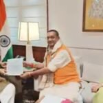 बिहार की सड़क परियोजनाओं को लेकर नितिन गडकरी से मिले पथ निर्माण मंत्री कुमार शैलेंद्र