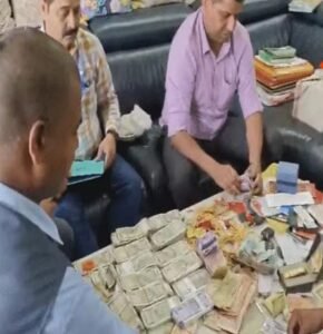 भ्रष्ट इंजीनियर के चार ठिकानों पर एसभीयू (SVU ) की रेड