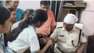 फतुहा थाना में रक्षाबंधन का उल्लास, छात्राओं ने थानाध्यक्ष समेत पुलिसकर्मियों की कलाई पर बांधी राखी